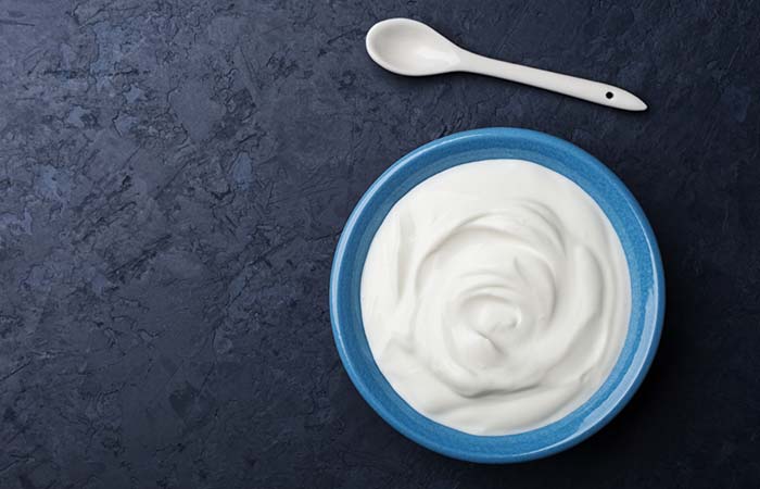 9.-Yogurt-giam-tao-bon-khi-mang-thai-milena